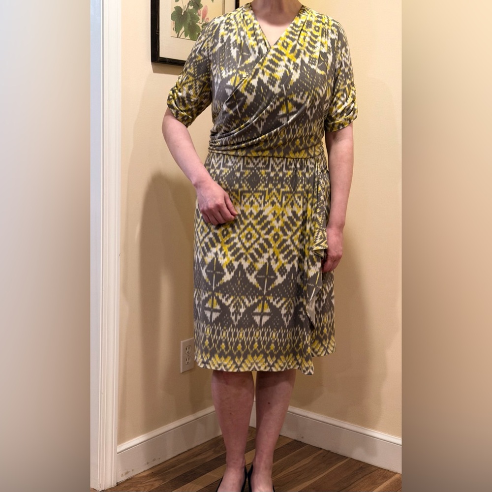 Women's Gray&Yellow Patterned Short Sleeve Dress. Faux Wrap, Flattering Draping.